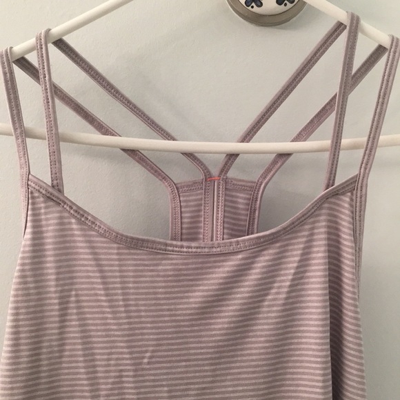 Strappy athleasure tank open back stripped - Picture 4 of 5